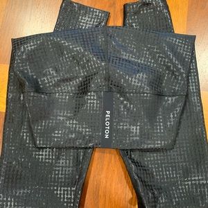 New without tag Peloton Cadence pants- Size S